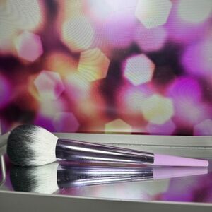 MASQD ~The Powder Makeup Brush ~ BNIB